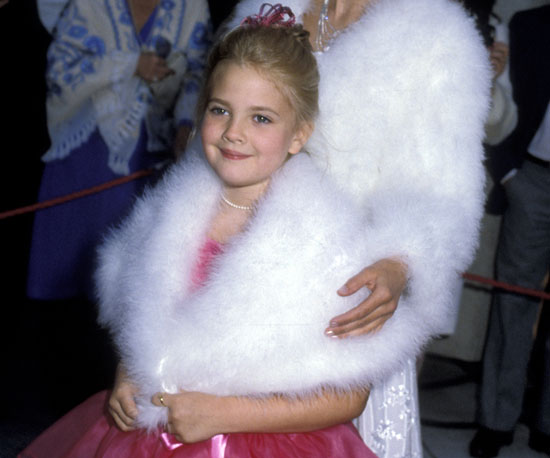 -8-year-old-Drew-Barrymore-walked-Academy-Awards-red-carpet
