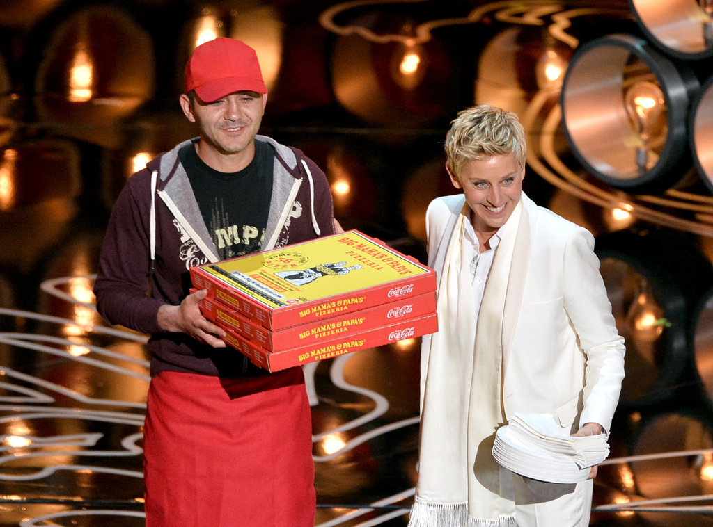 Ellen-DeGeneres-totally-had-impromptu-pizza-party-when-she-hosted