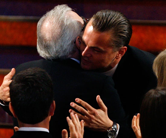 Leonardo-DiCaprio-gave-Martin-Scorsese-congratulatory-hug-he