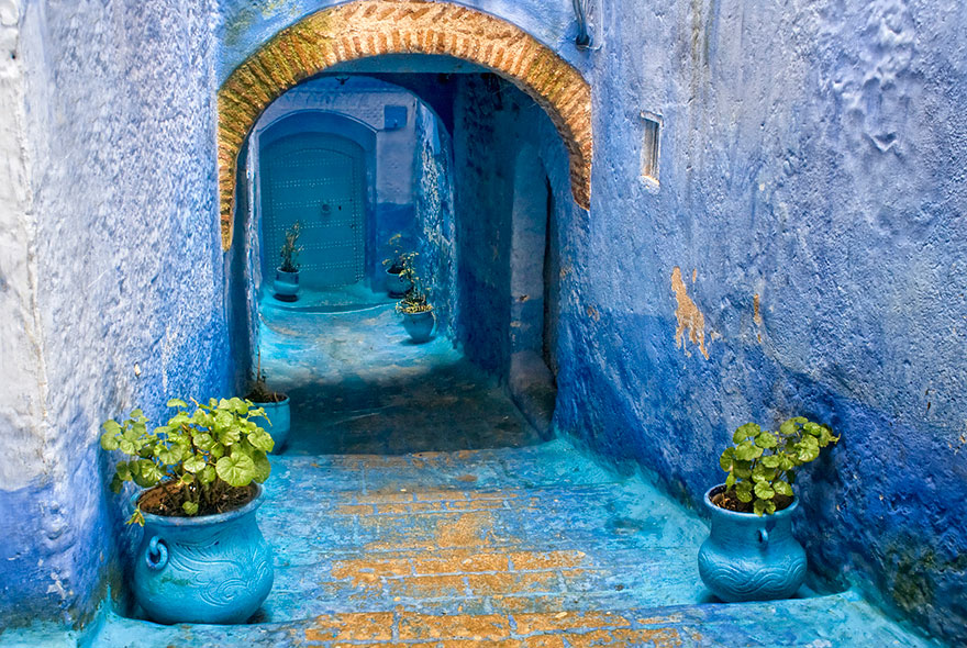 blue-streets-of-chefchaouen-morocco-14